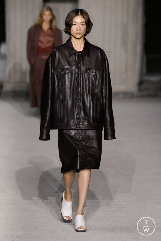 SS23 Tod's Look 32