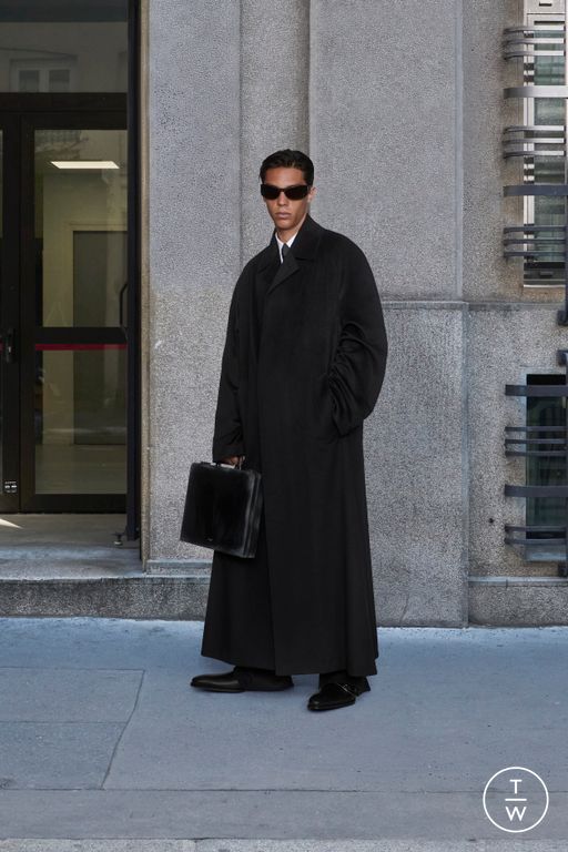 FW25 Balenciaga Look 21