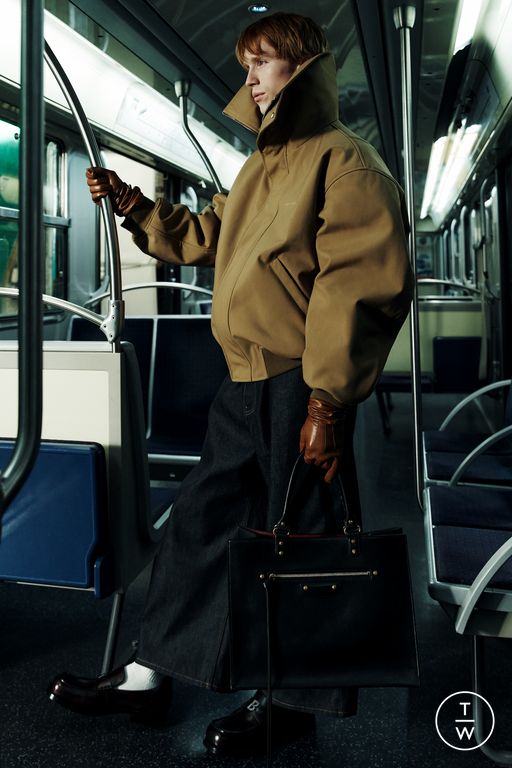 PF26 Balenciaga Look 31