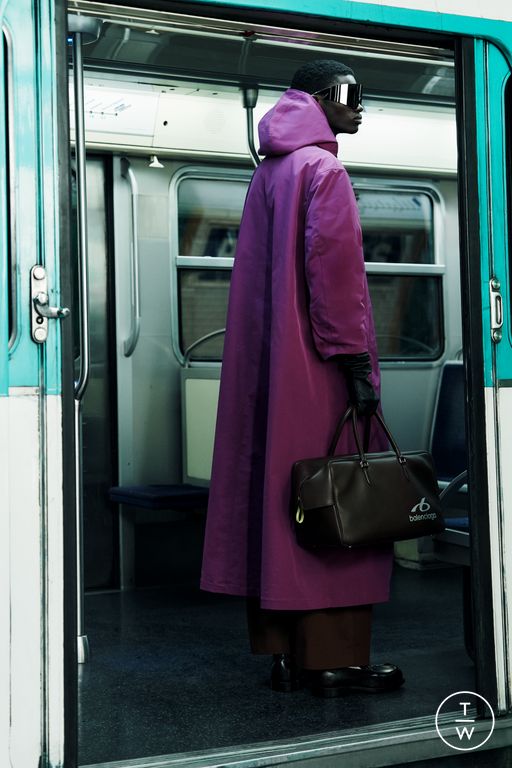 PF26 Balenciaga Look 32