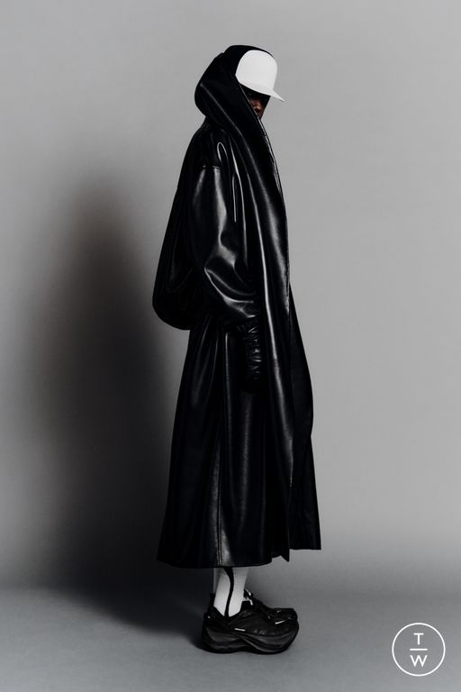 PF26 Balenciaga Look 37