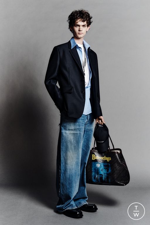 PF26 Balenciaga Look 53