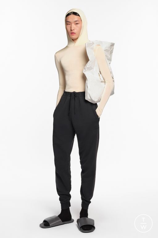 RS26 Balenciaga Look 18