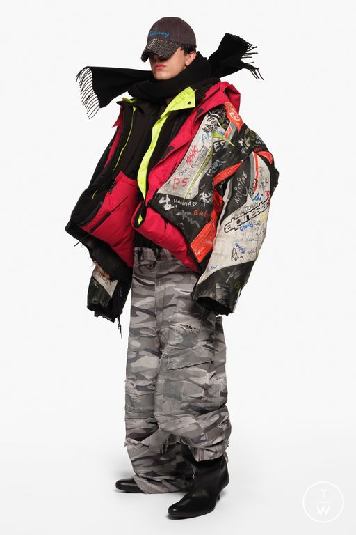 RS 26 Balenciaga Look 42