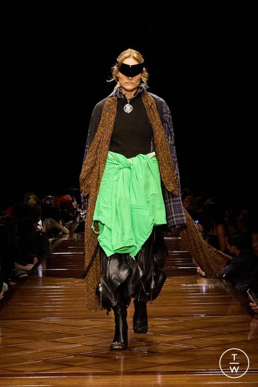 Spring-Summer 2025 Balenciaga Look 36