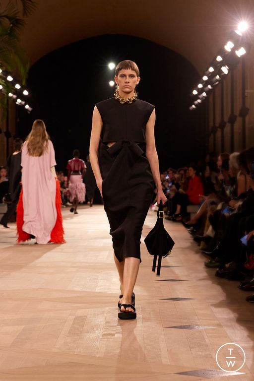 SS26 Balenciaga Look 21