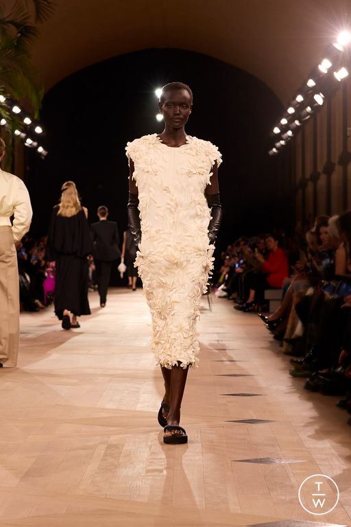 SS26 Balenciaga Look 30