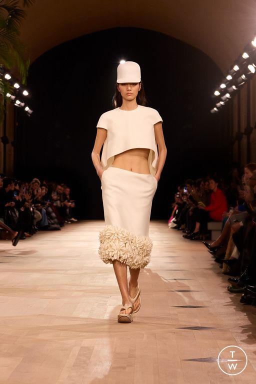 SS26 Balenciaga Look 32