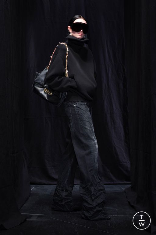 FW25 Balenciaga Look 18