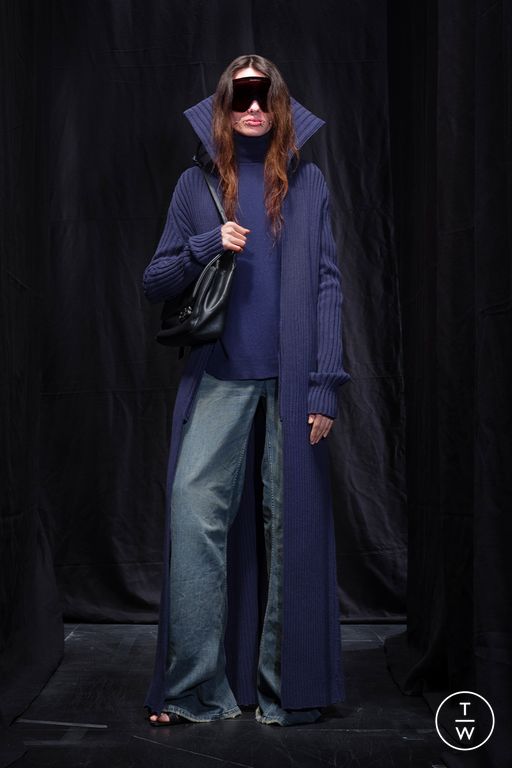 FW25 Balenciaga Look 22