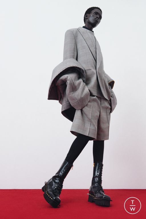 RS 26 Balmain Look 13