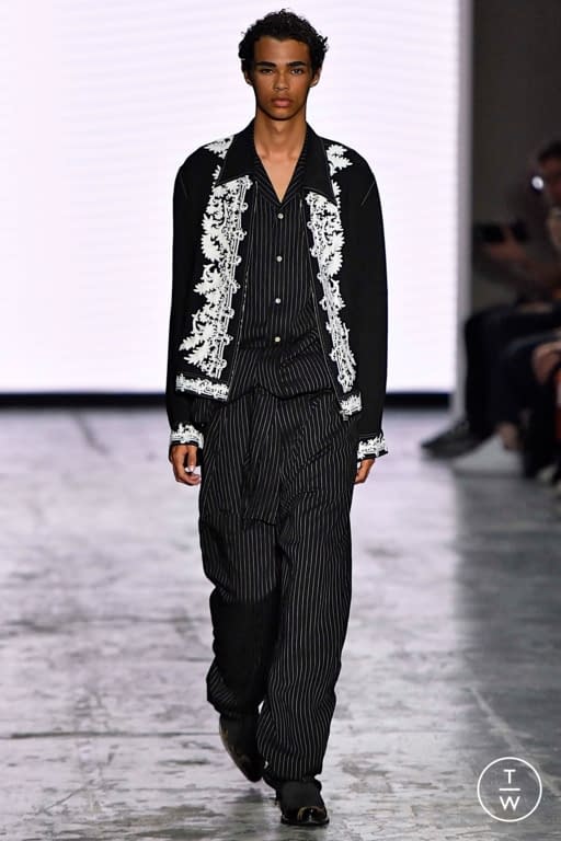 SS20 BED j.w. FORD Look 4