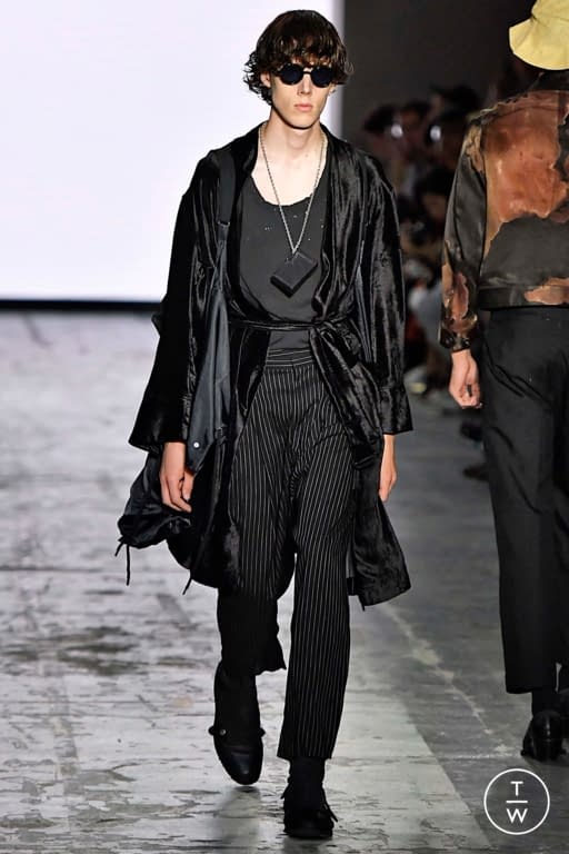 SS20 BED j.w. FORD Look 9