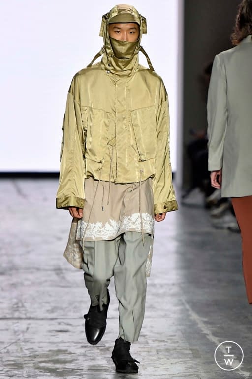 SS20 BED j.w. FORD Look 17