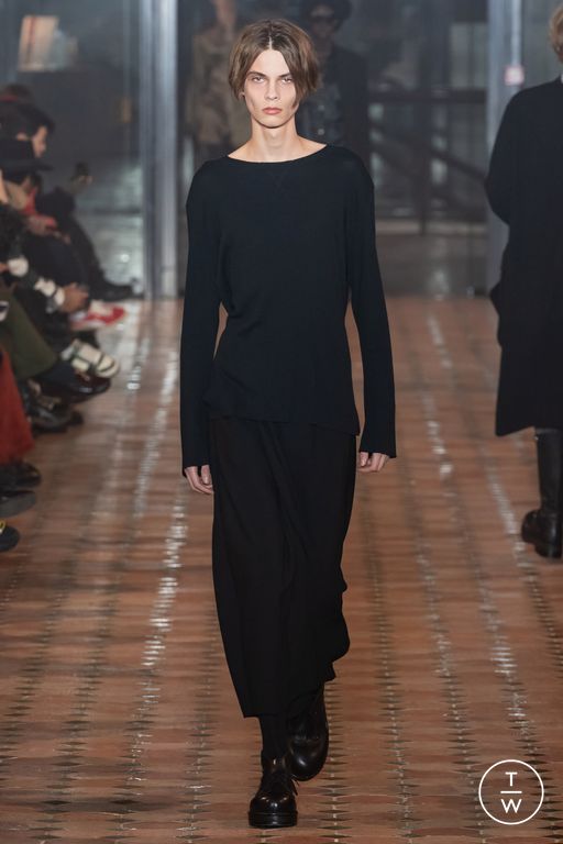 FW24 BED j.w. FORD Look 5