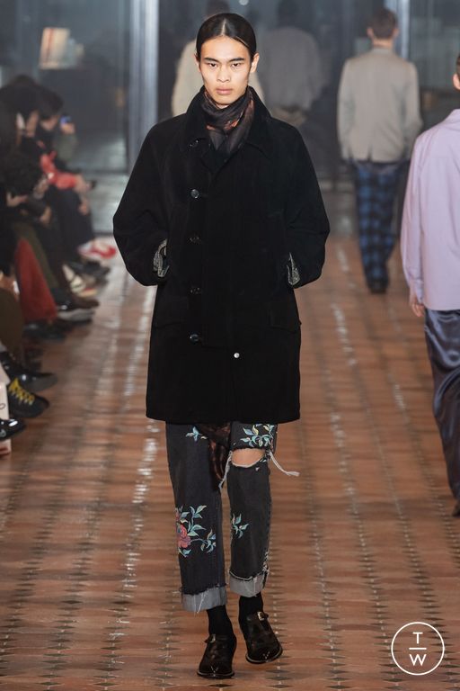 FW24 BED j.w. FORD Look 16