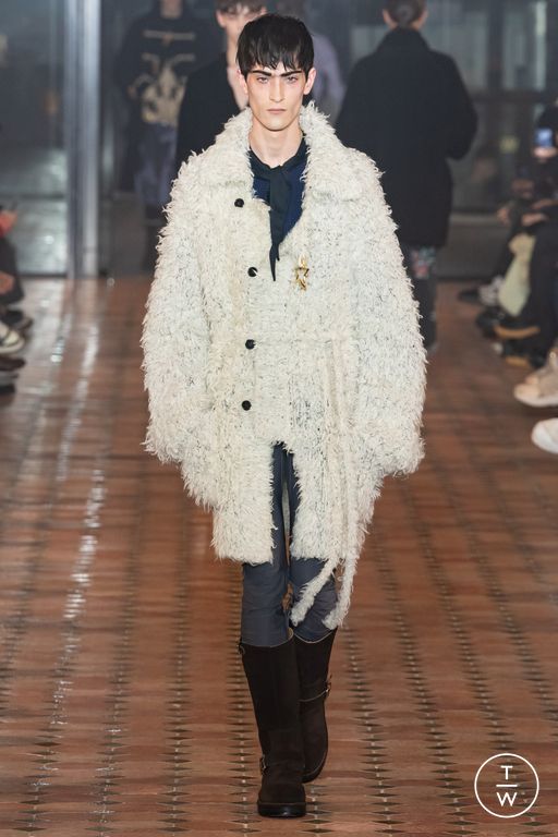 FW24 BED j.w. FORD Look 17