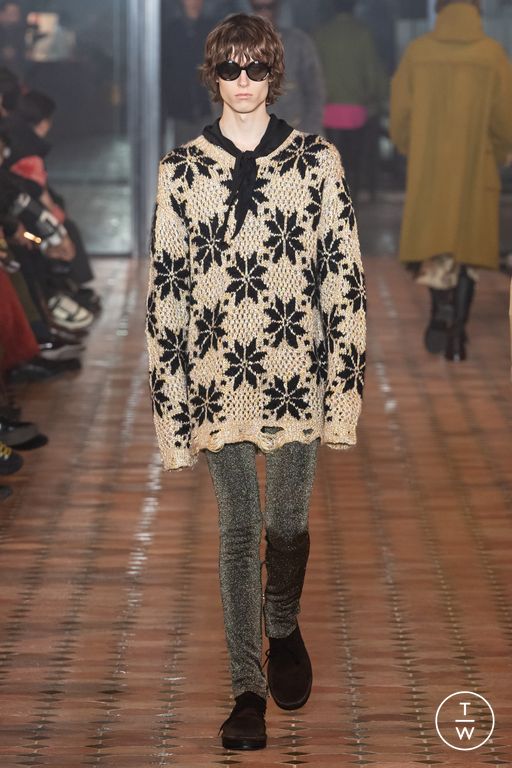 FW24 BED j.w. FORD Look 26