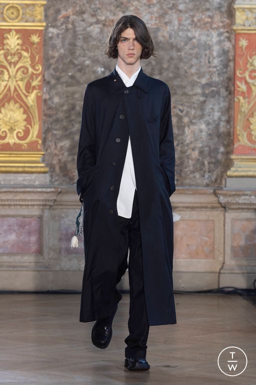SS24 BED j.w. FORD Look 10