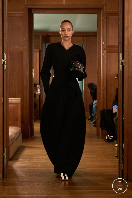 SS25 Jacquemus Look 10