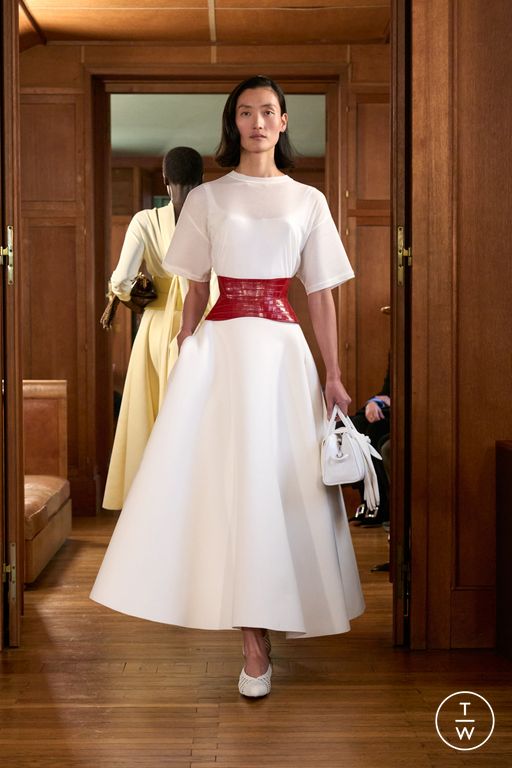 SS25 Jacquemus Look 15