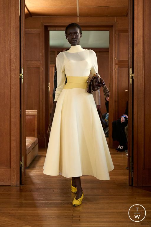 SS25 Jacquemus Look 17