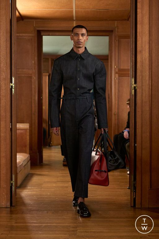 SS25 Jacquemus Look 23