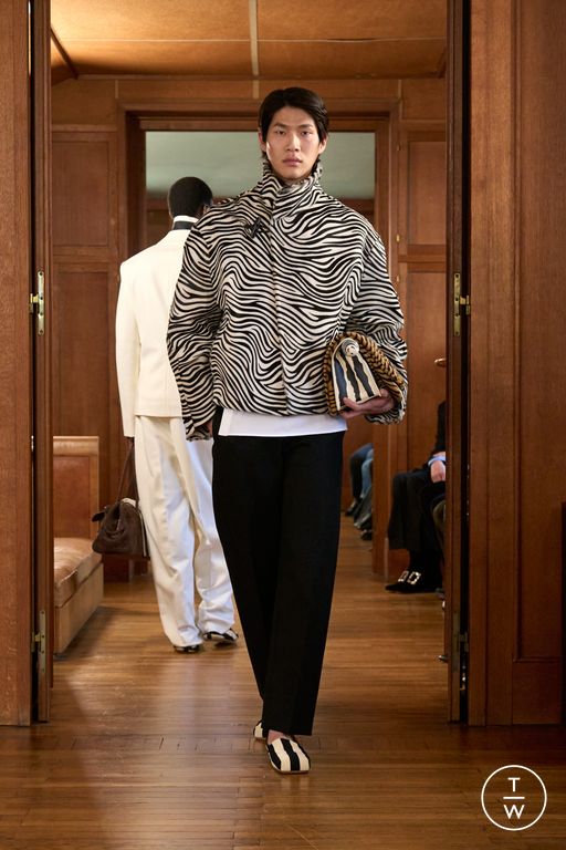 SS25 Jacquemus Look 32