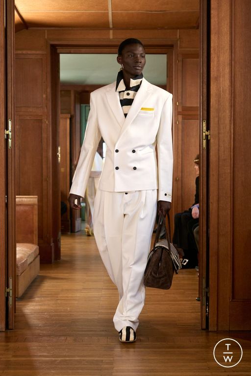SS25 Jacquemus Look 34