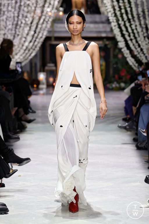 FW25 Bibhu Mohapatra Look 37