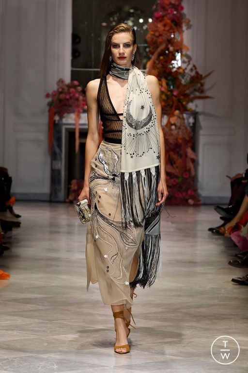 Spring-Summer 2025 Bibhu Mohapatra Look 23