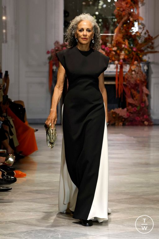 Spring-Summer 2025 Bibhu Mohapatra Look 30