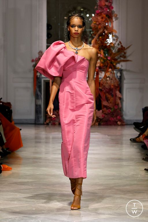 Spring-Summer 2025 Bibhu Mohapatra Look 31