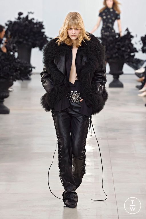FW25 Blumarine Look 25