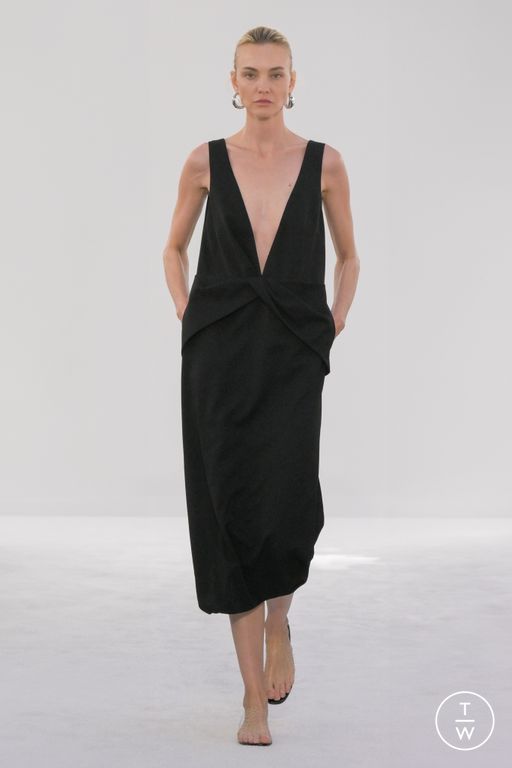 Spring-Summer 2025 Brandon Maxwell Look 25