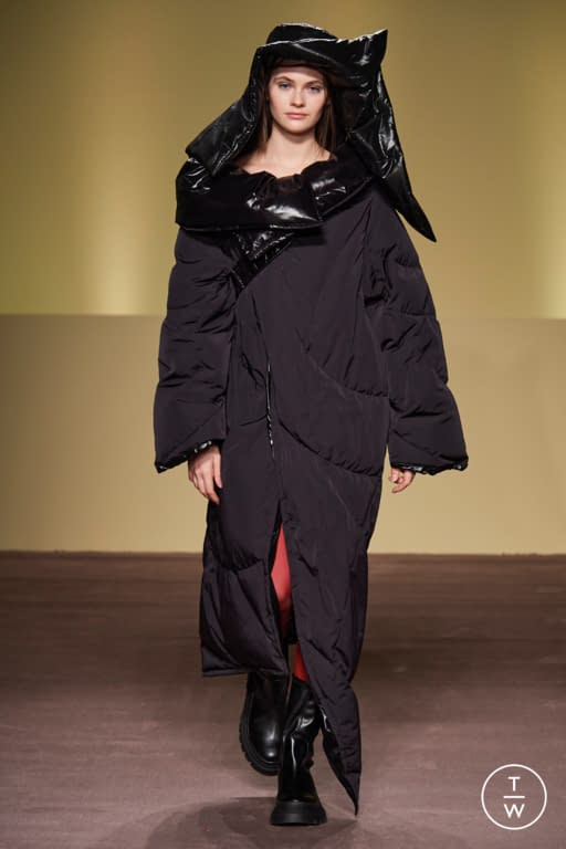 FW21 BUDAPEST SELECT Look 18