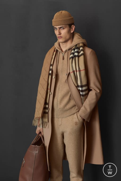 RS20 Burberry Look 47