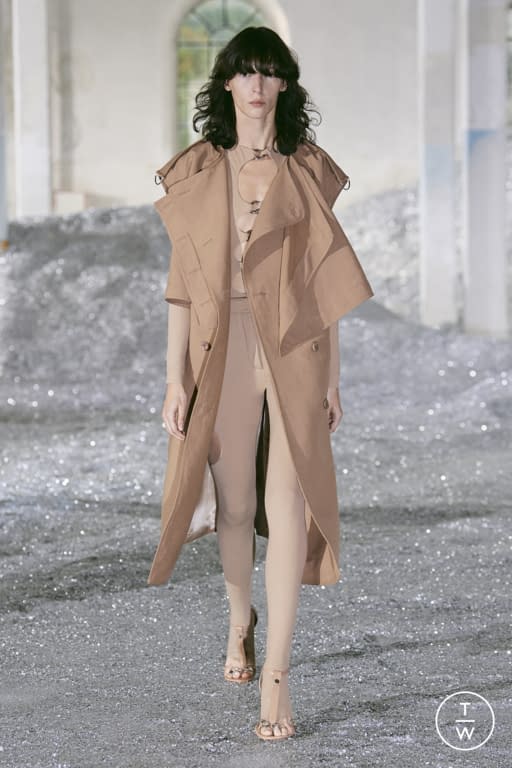 SS22 Burberry Look 53