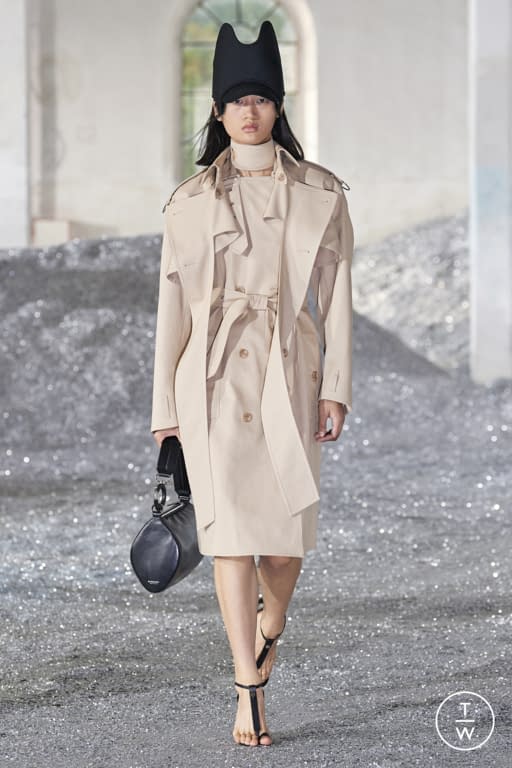 SS22 Burberry Look 7