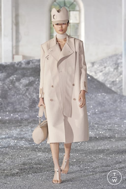 SS22 Burberry Look 9