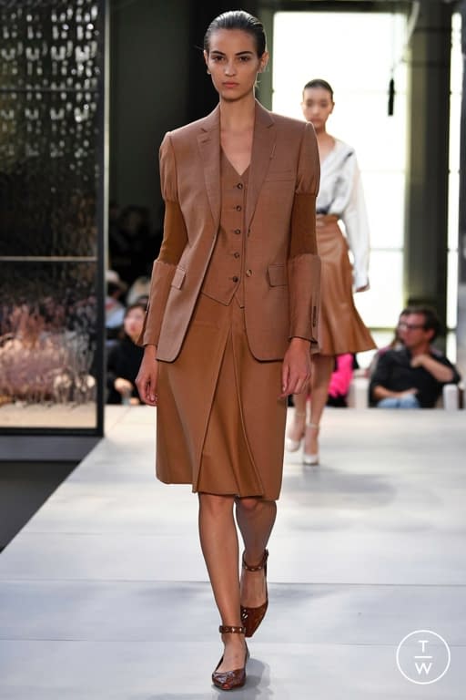 SS19 Burberry Look 38
