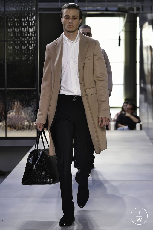 SS19 Burberry Look 61