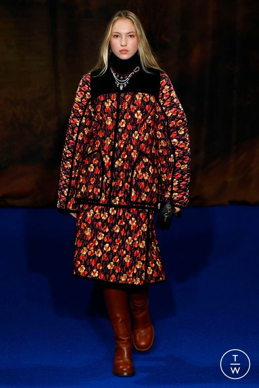 FW25 Burberry Look 11