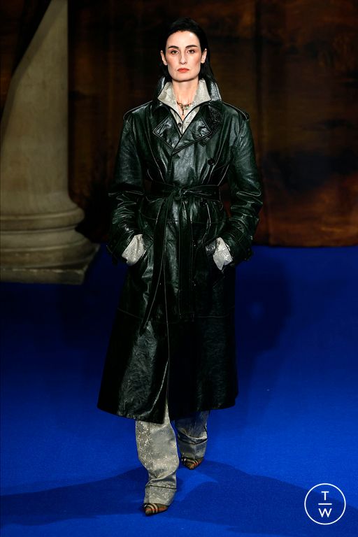 FW25 Burberry Look 42