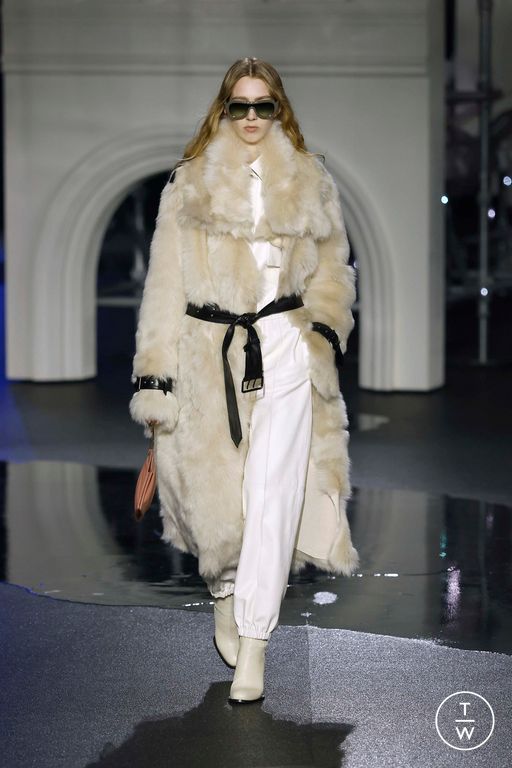 FW26 Burberry Look 32