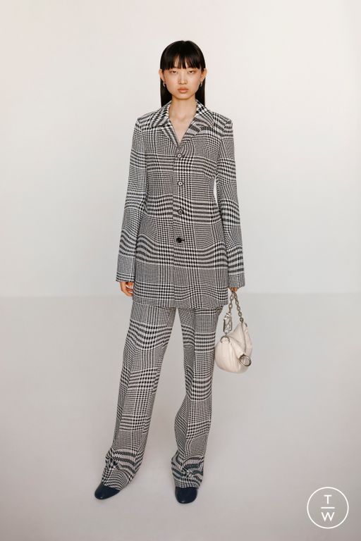 RS24 Burberry Look 4