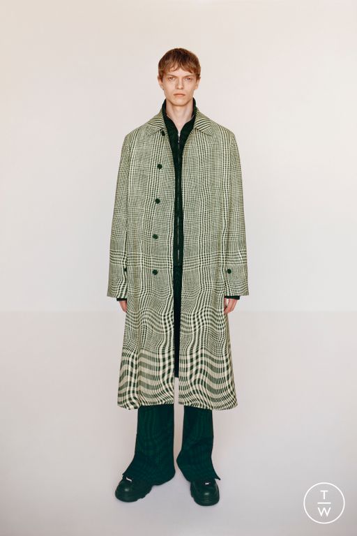 RS24 Burberry Look 6