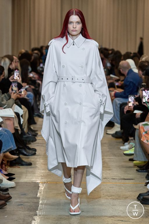 SS23 Burberry Look 20