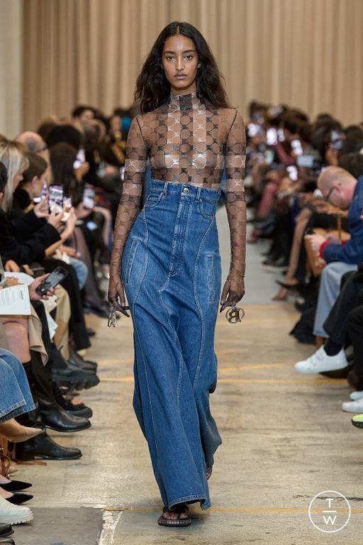 SS23 Burberry Look 3