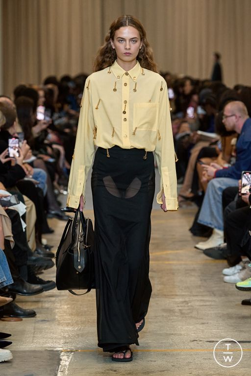 SS23 Burberry Look 34